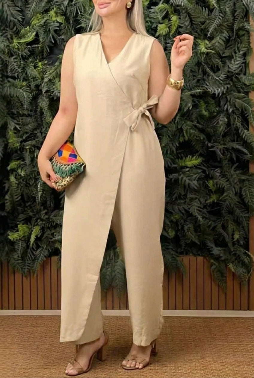 Sílvia | Mono informal monocolor con cuello de pico y lazo para mujer